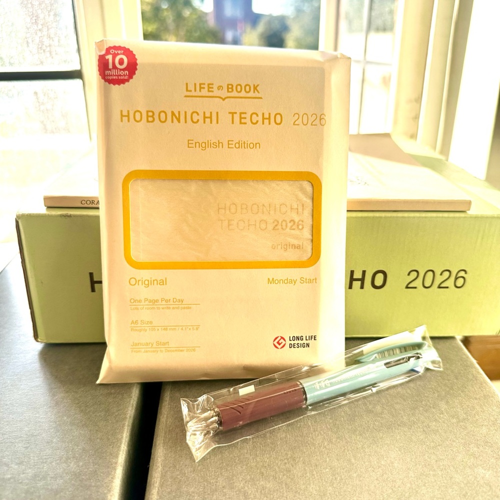 Hobonichi Techo 2026 Planner English A6, Hobonichi exclusive 3 color pen